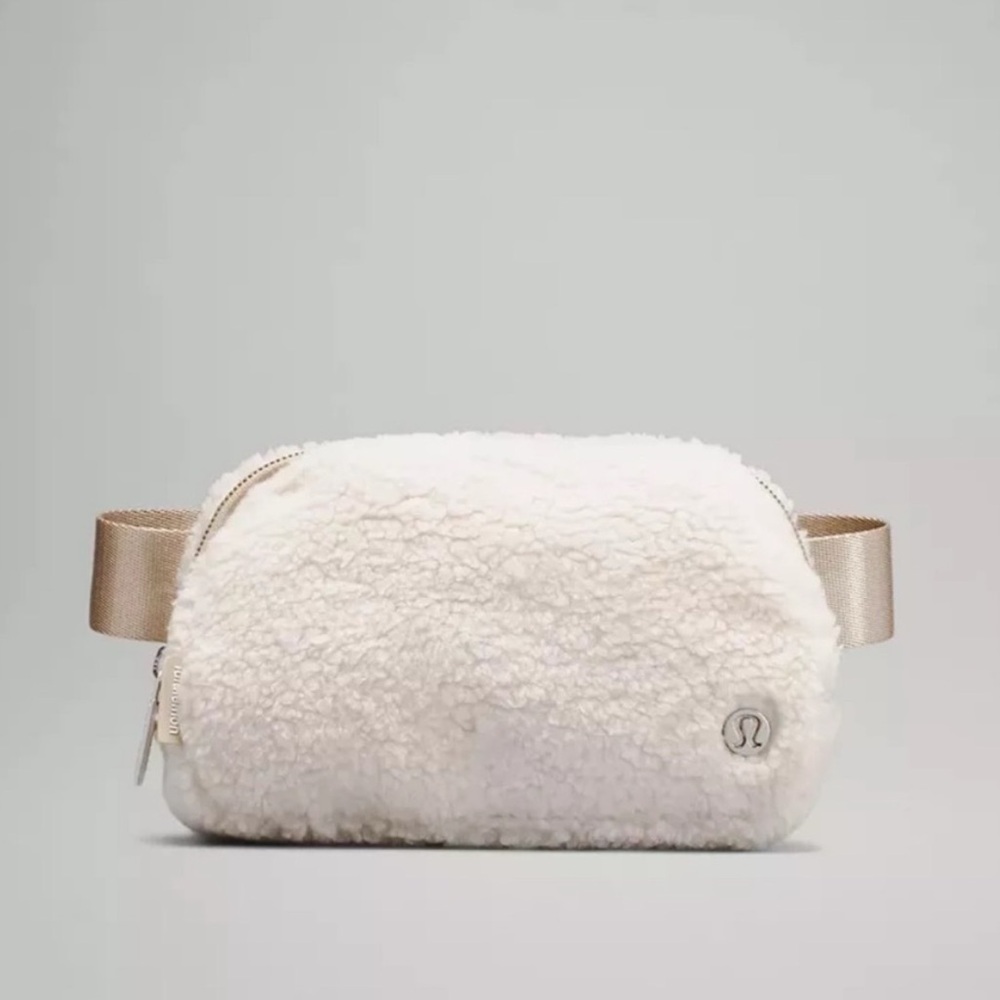 lululemon athletica Cream White Sherpa Everywher Belt Bag Crossbody Bag